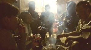 Besondere Atmosphäre. Beim Grill der Familie von Gadi und Ateret im Karavanenviertel. 